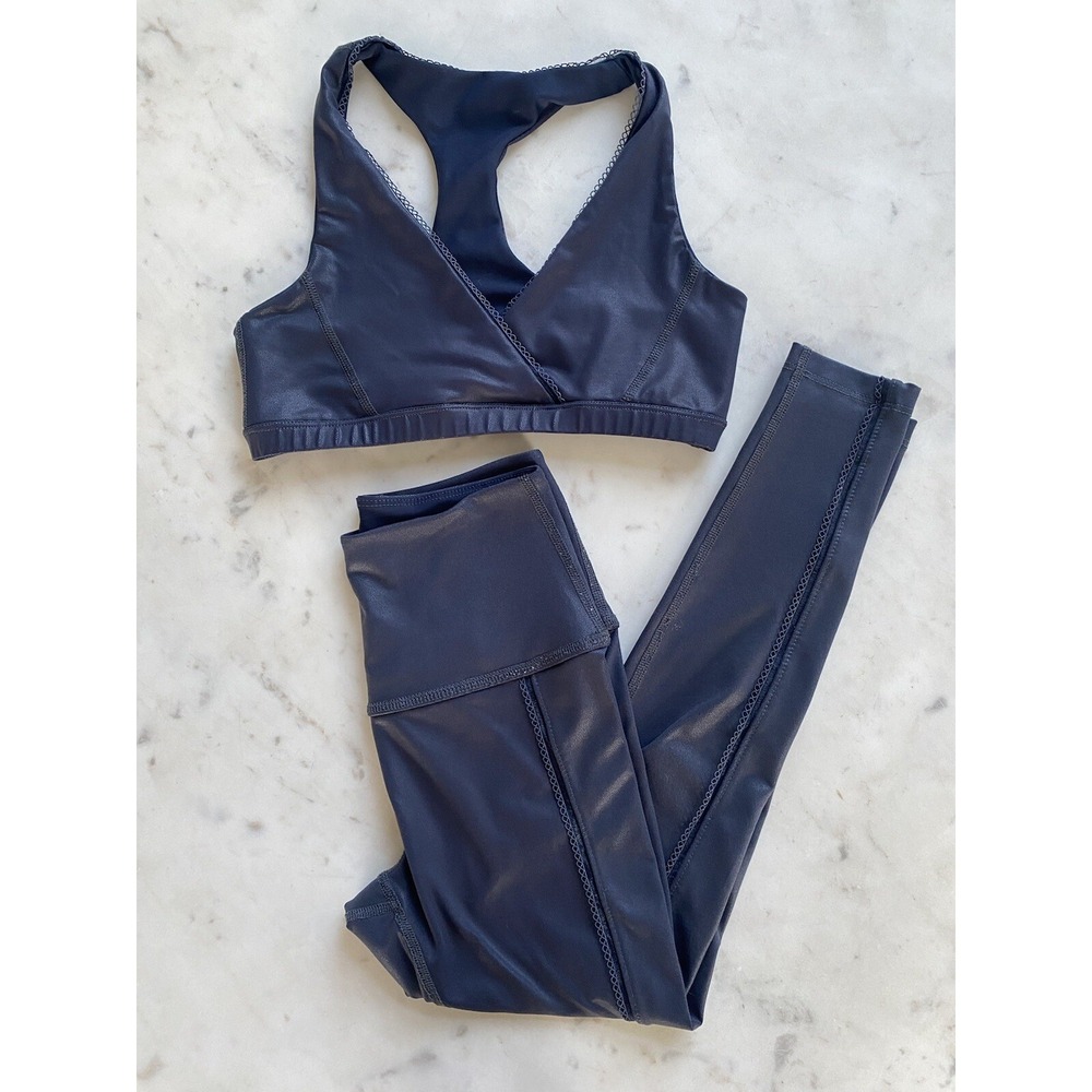 Beyond Yoga Gray Metallic Size S small Pearlized Bra & High Waist Leggings SET